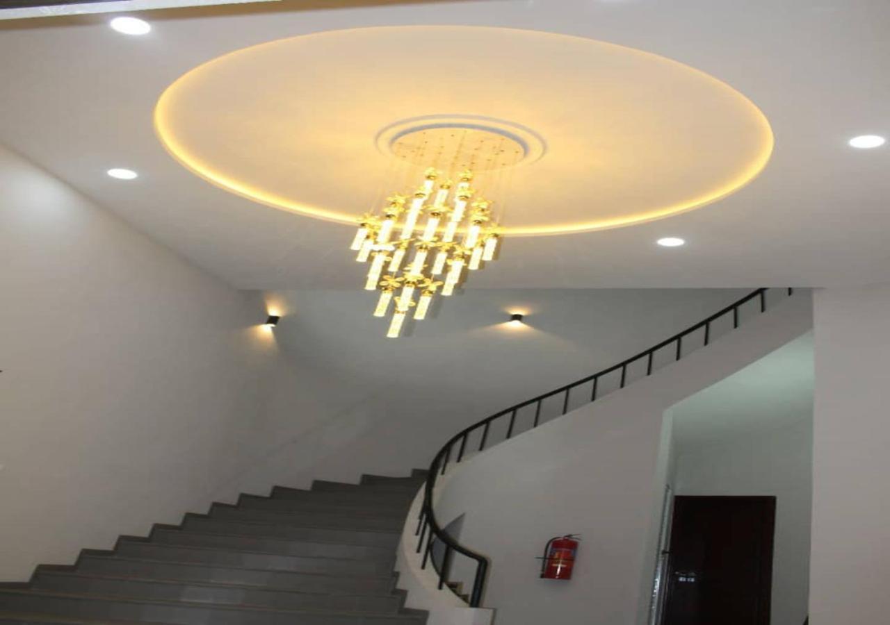 Ixoras Hotel Kinshasa Buitenkant foto
